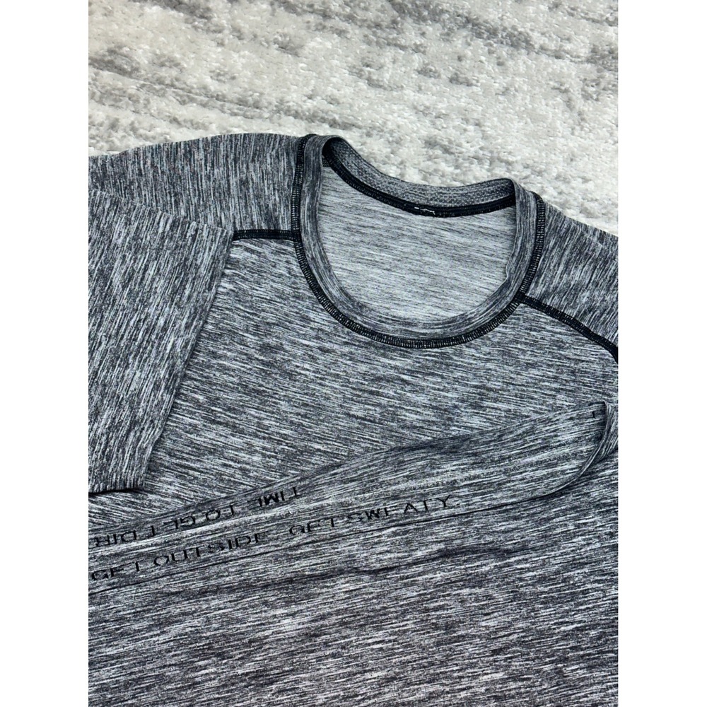 Lululemon Metal Vent Tech Shirt Mens‎ XL Gray Heathered Short Sleeve Athletic